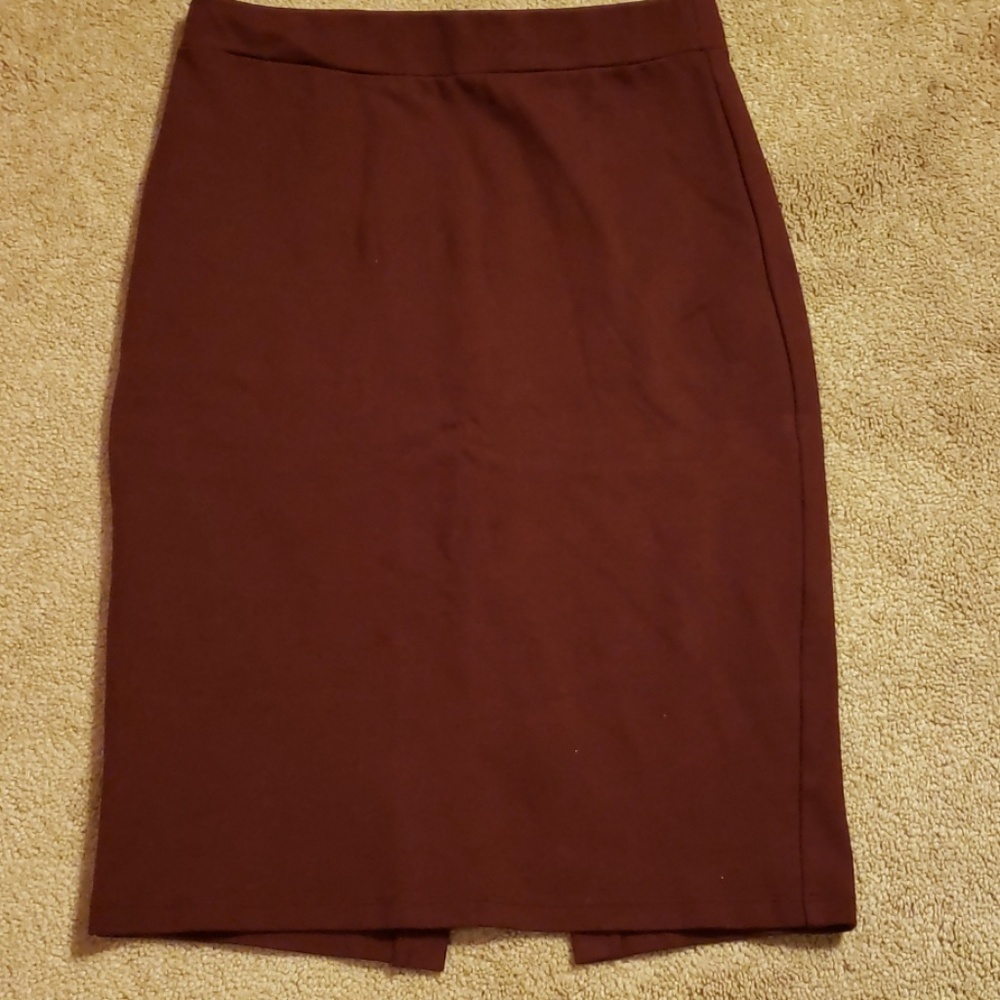 Maroon bodycon skirt
